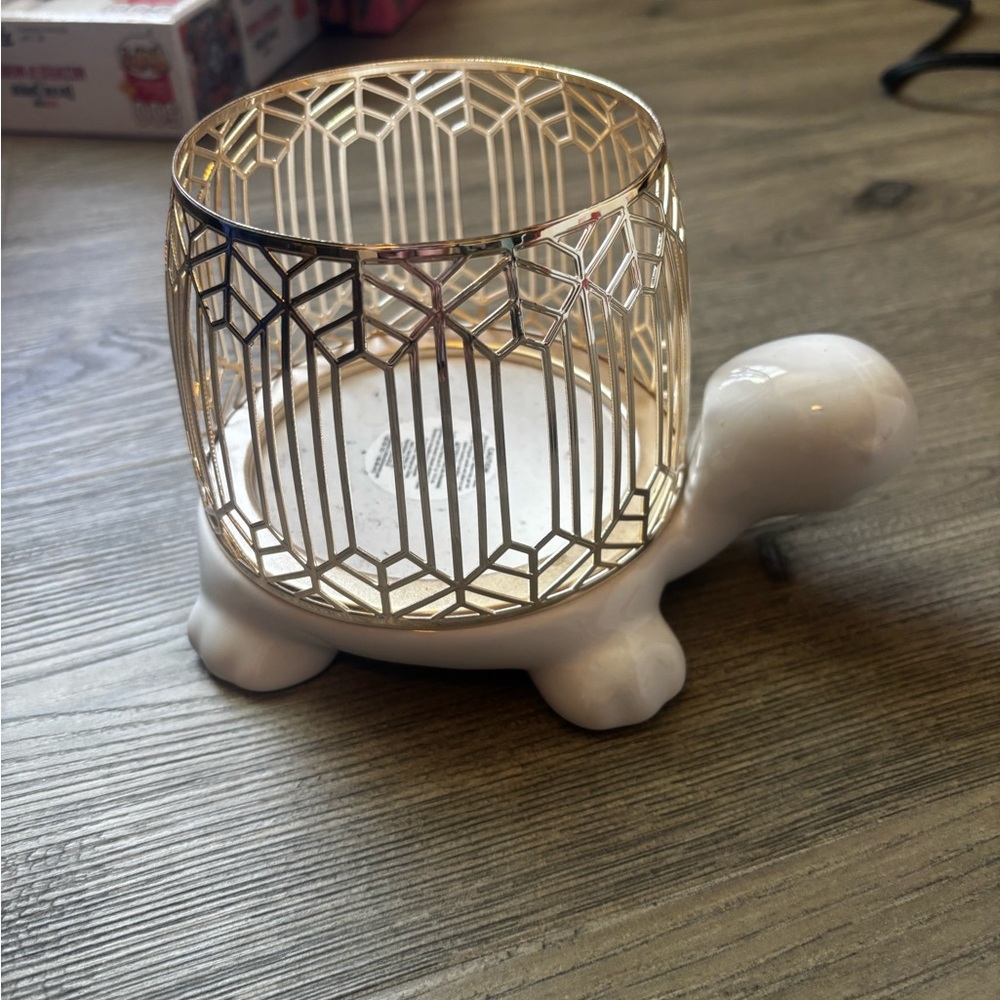 White and Gold Turtle Candle Holder